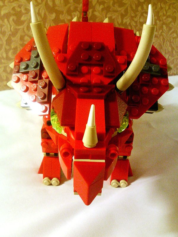4892_001_001_triceratops.jpg