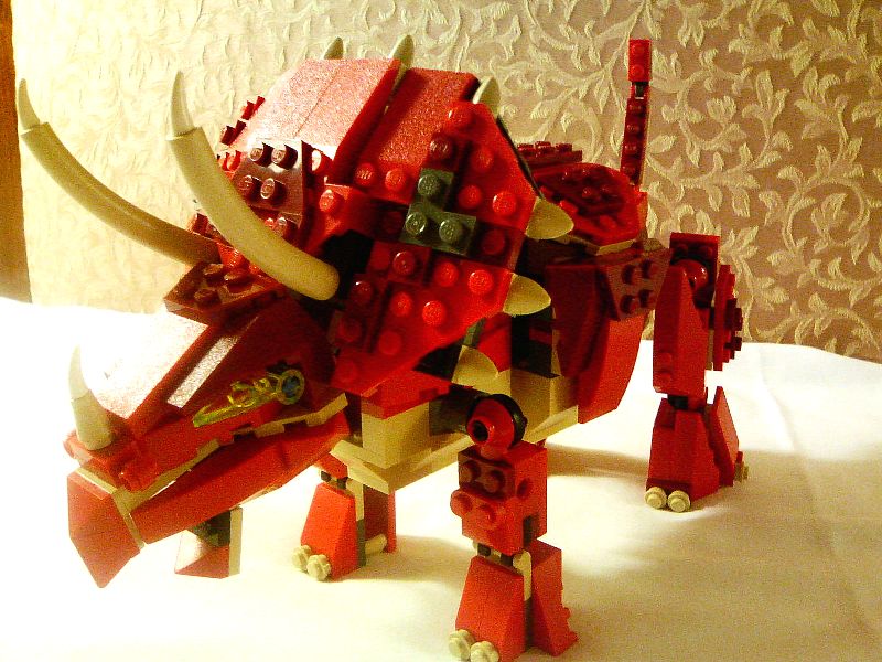 4892_001_003_triceratops.jpg