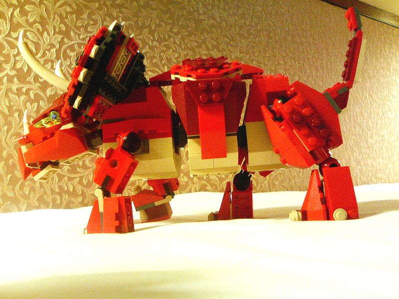 4892_001_006_triceratops.jpg