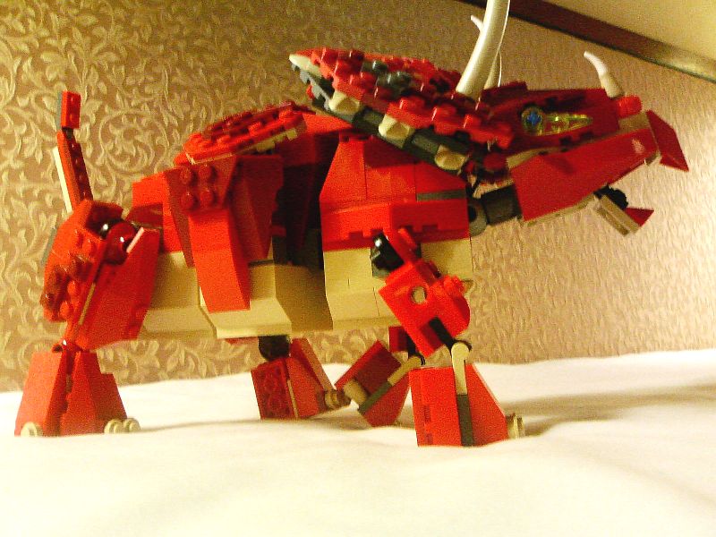 4892_001_013_triceratops.jpg