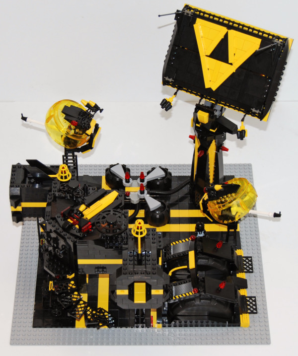 blacktron-missle-base-04.jpg