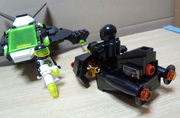 02blacktron-bike.jpg