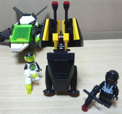 04blacktron-bike.jpg