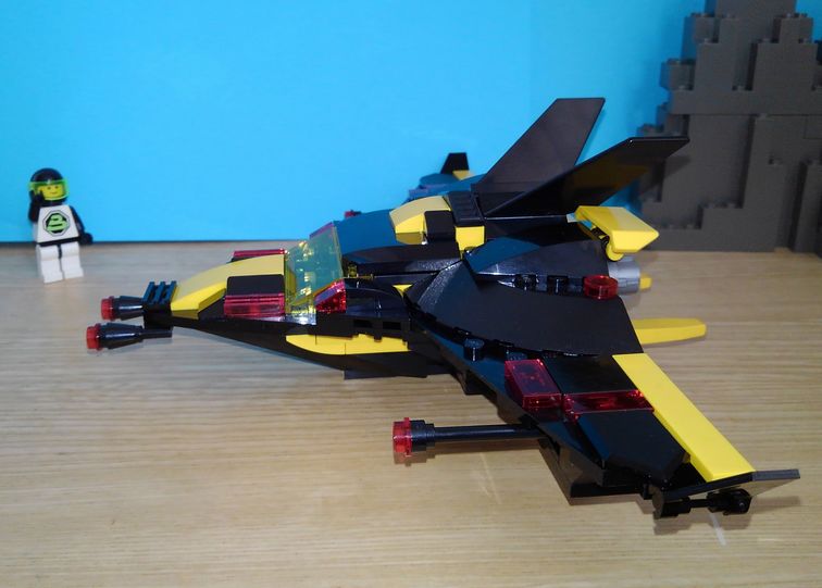 02blacktron-fighter.jpg