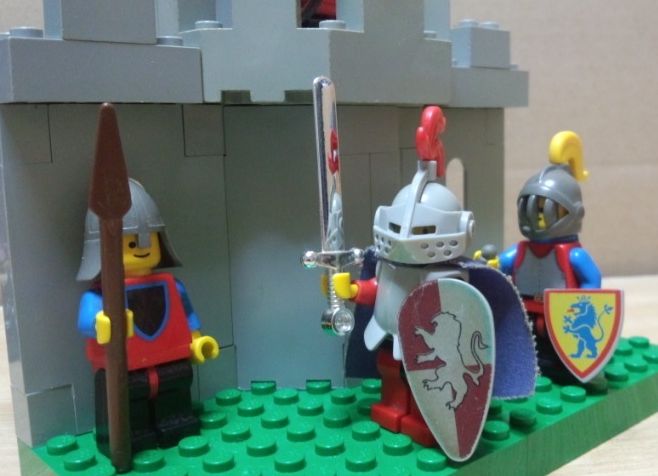 1holyknight1.jpg