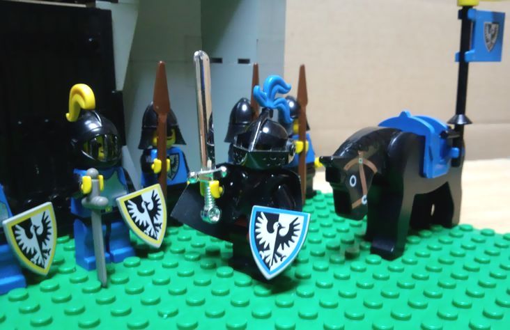 0blackfalconknight.jpg
