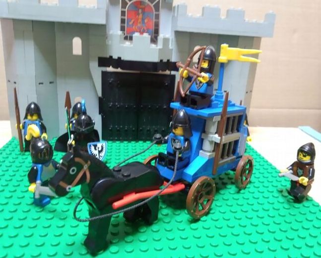 0prisoner-convoy.jpg