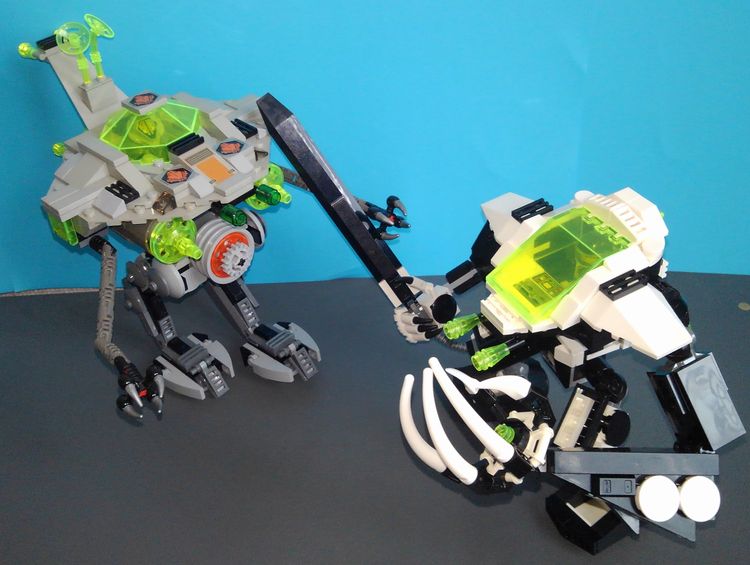 08blactron-mech.jpg
