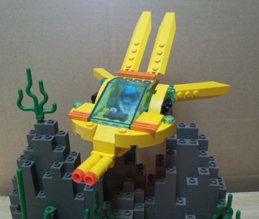02aquanauts-squid.jpg