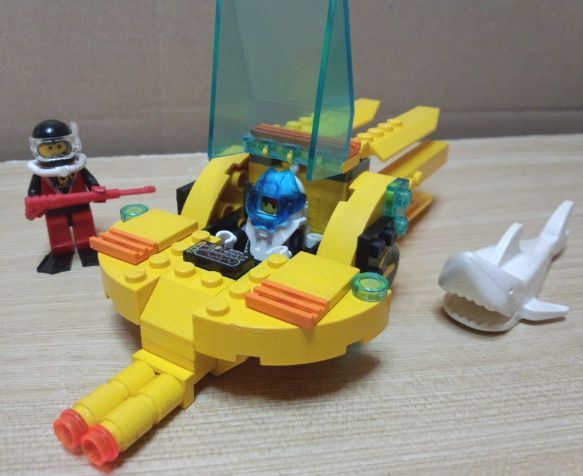 05aquanauts-squid.jpg