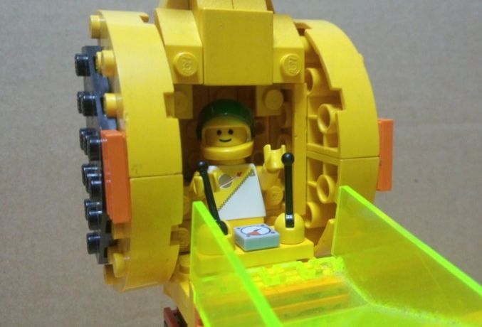 2cockpit.jpg