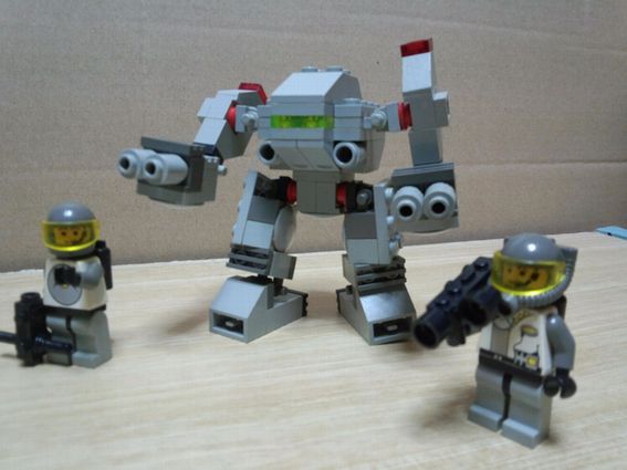 2combatrobo1.jpg