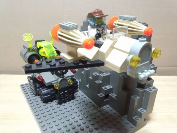 00spacejohnnyvehicle.jpg