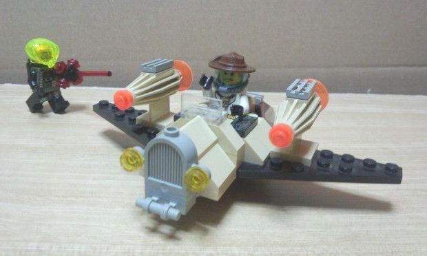 01spacejohnnyvehicle.jpg
