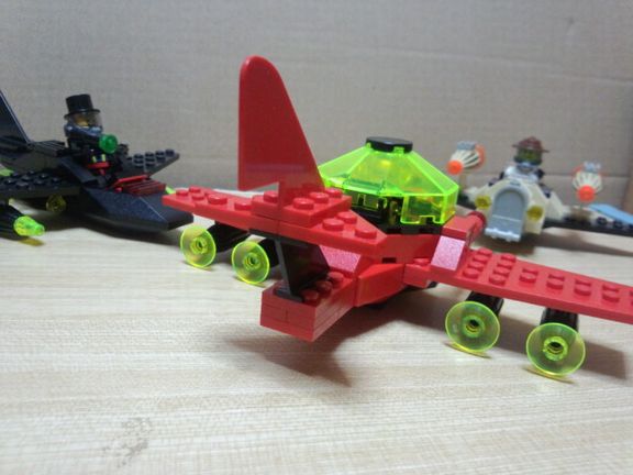 01spacebaronplane2.jpg