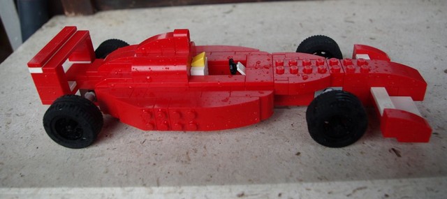 ferrari1.jpg