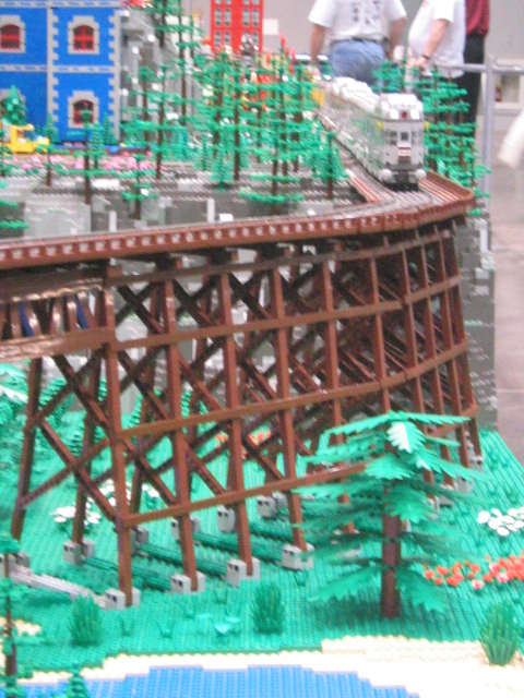 210-1098_img_2.jpg