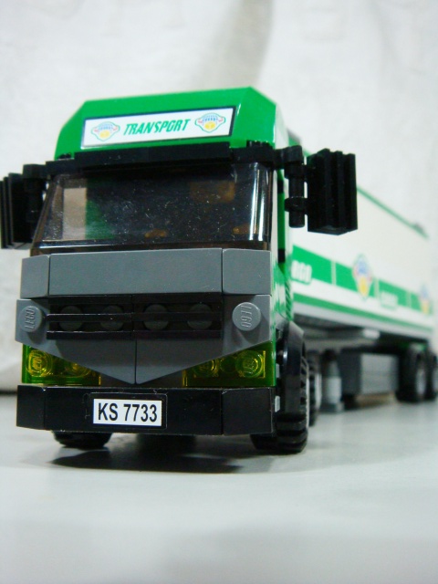 773301.jpg