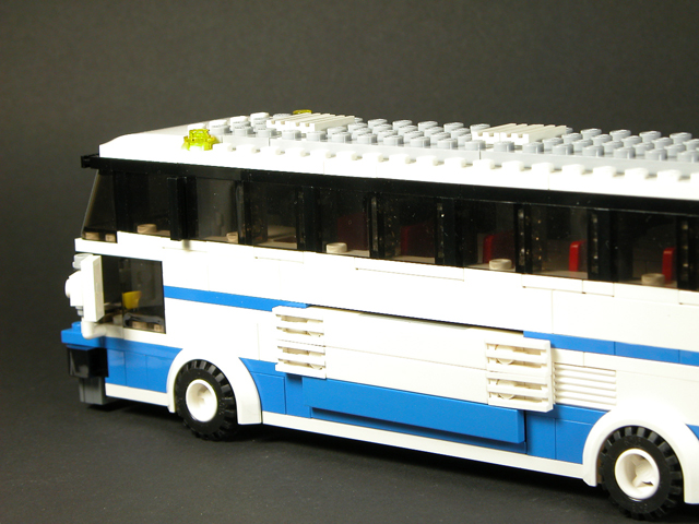 touristcoach05.jpg