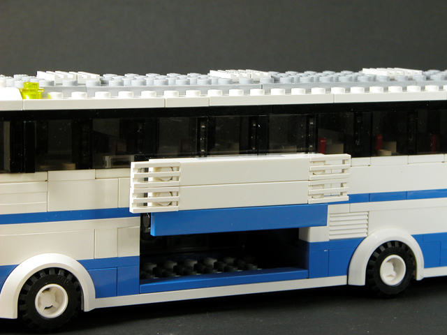 touristcoach25.jpg