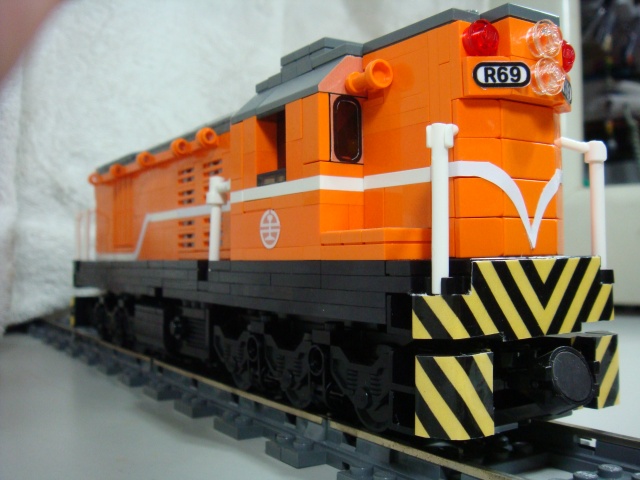 r6908.jpg