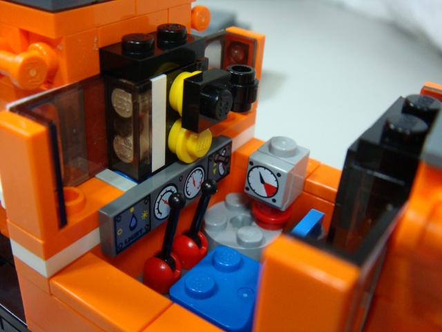 r6913.jpg