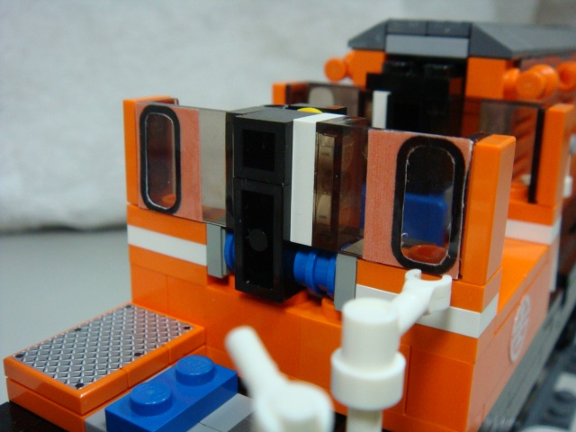 r6914.jpg