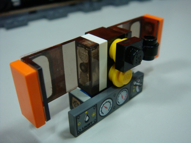 r6915.jpg