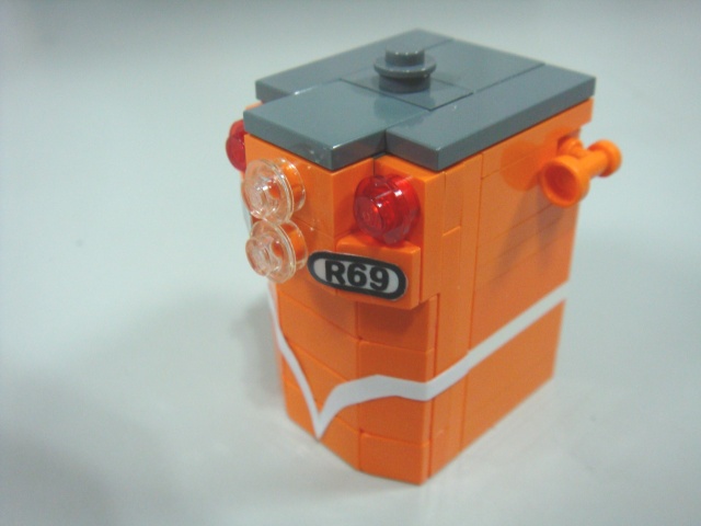 r6933.jpg