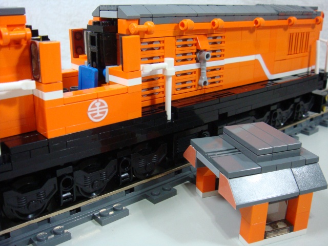 r6943.jpg