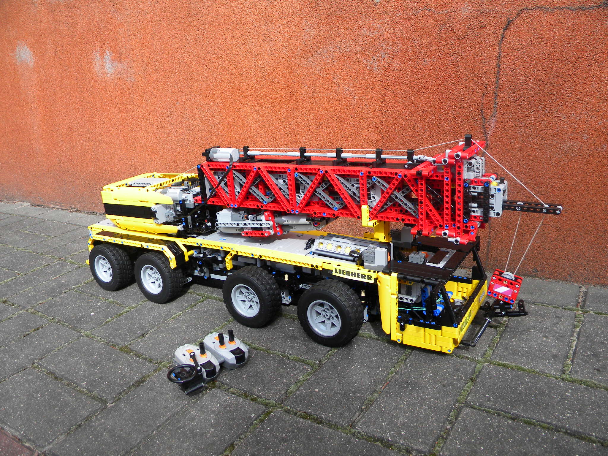 liebherr-1_025.jpg