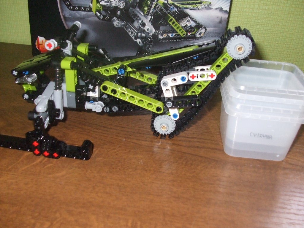 lego_42021_089.jpg