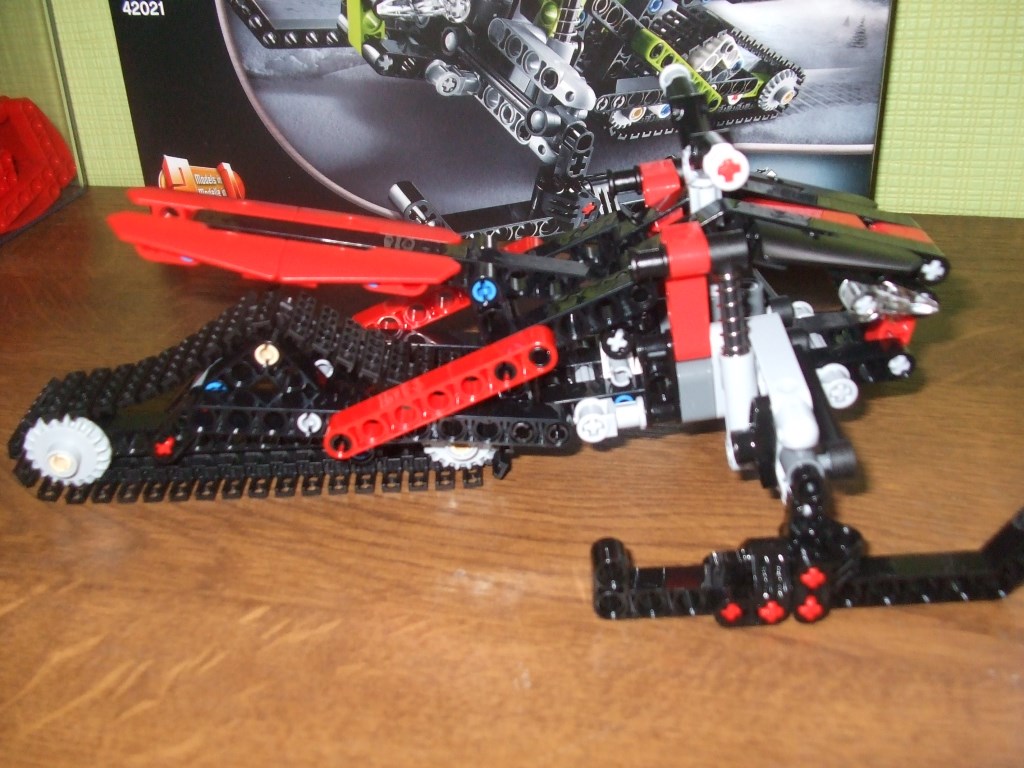 lego_42021_096.jpg