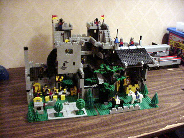 castle2.jpg