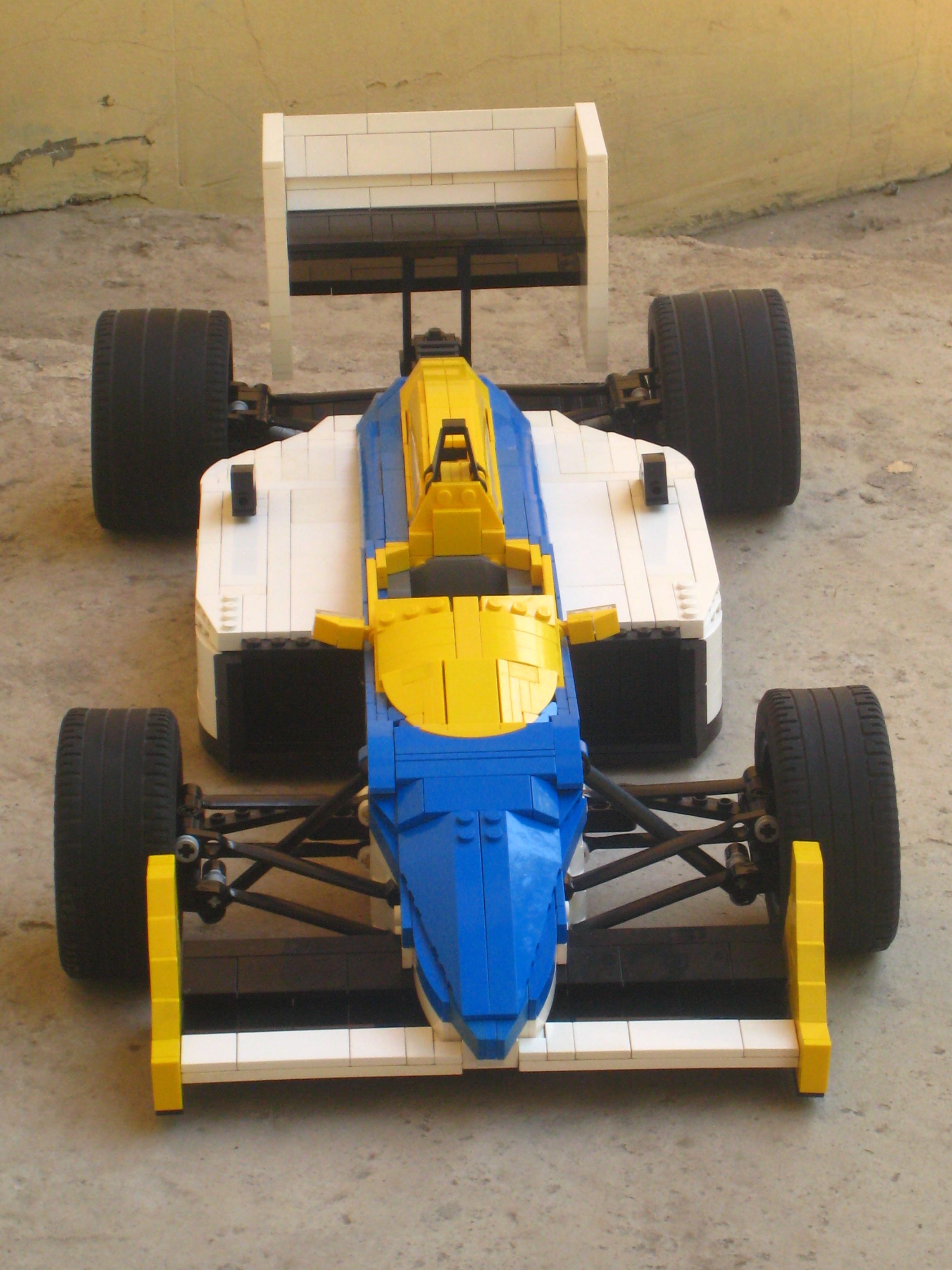 williams-fw11_10.jpg