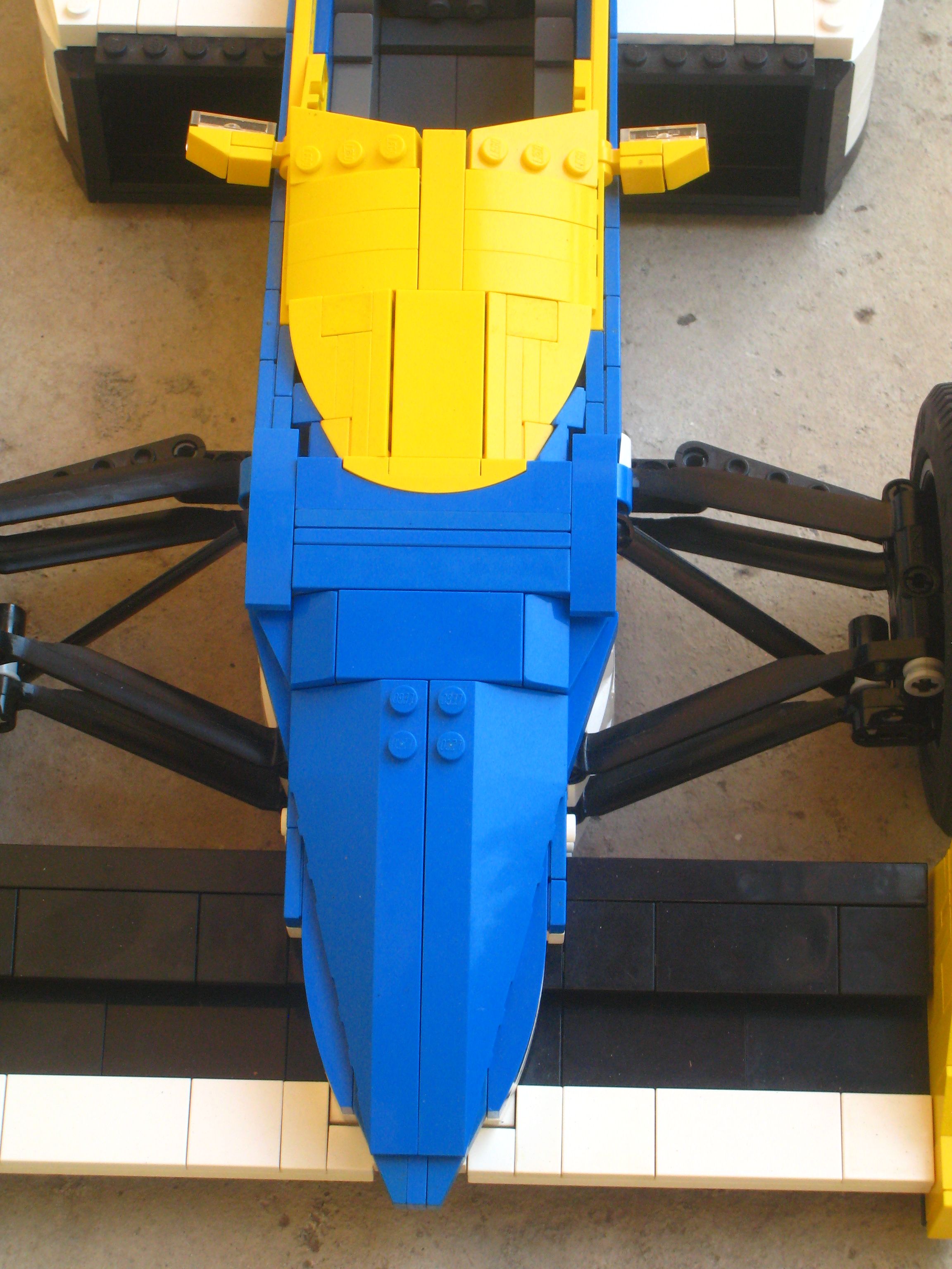 williams-fw11_11.jpg