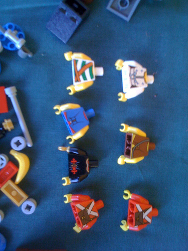 6243_minifigs_back.jpg
