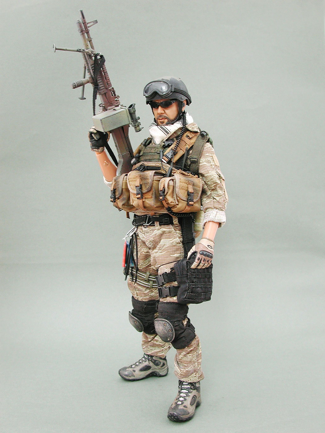 U.S. NSW Forces Desert Operation MK43 MOD1 Gunner (Tiger Stripe BDUs)
