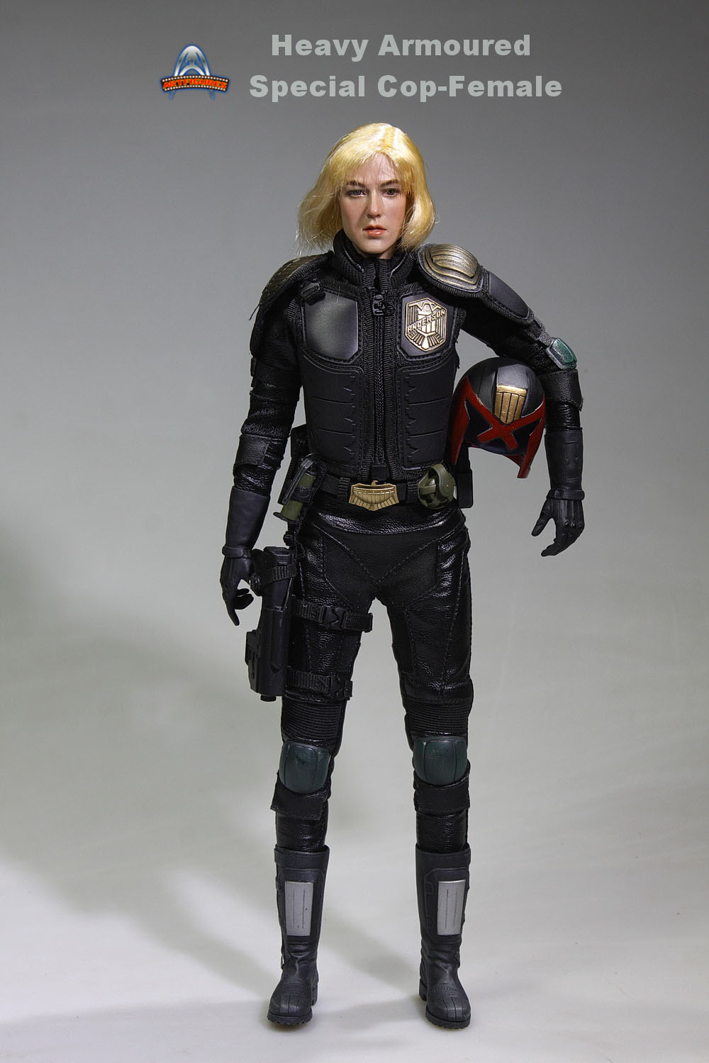 Heavy Armoured Special Cop Female