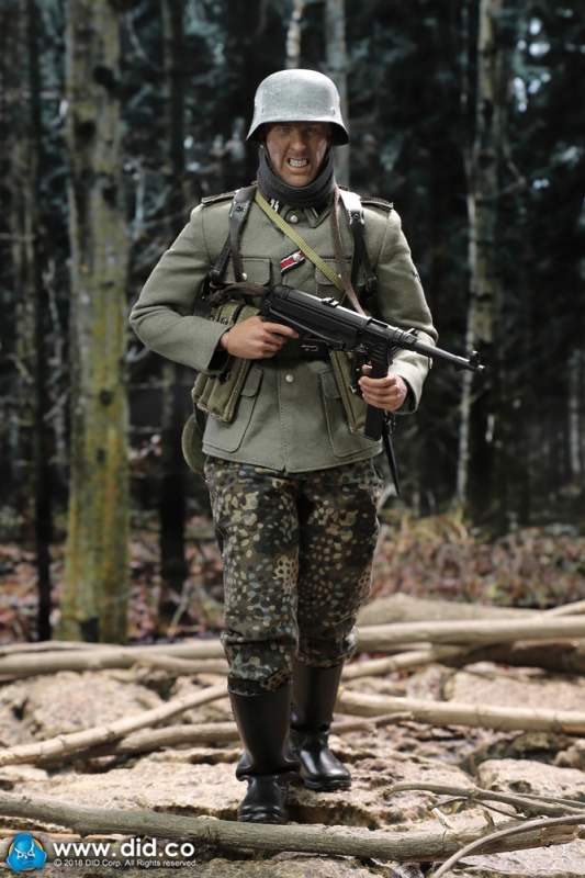SS-Panzer-Division Das Reich MG42 Gunner - Egon