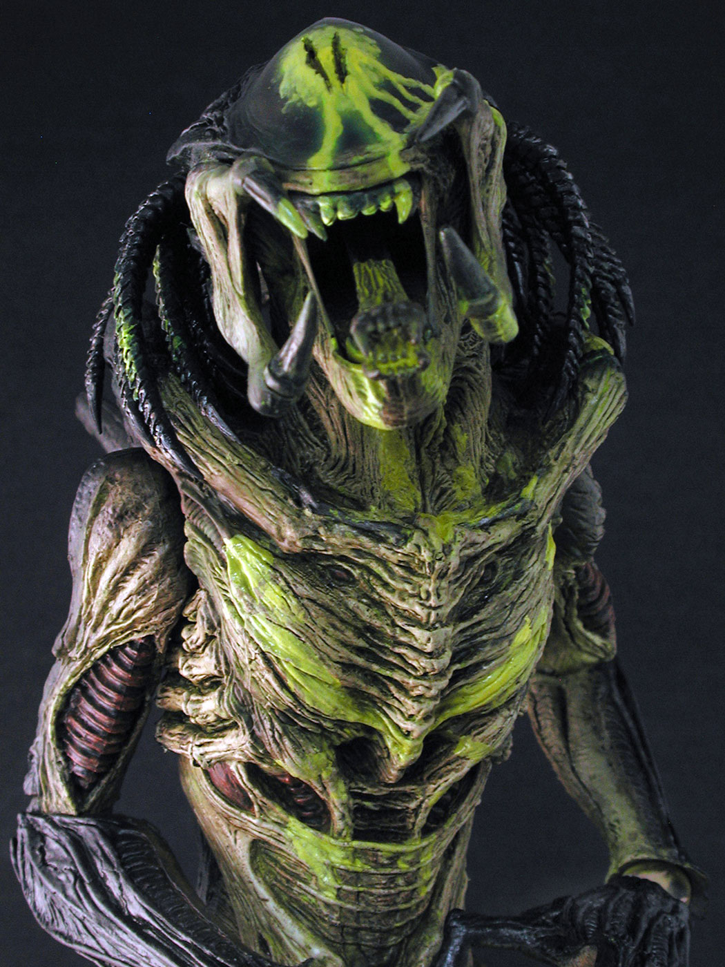 AVP-R - Predalien (Battle Damaged Version)