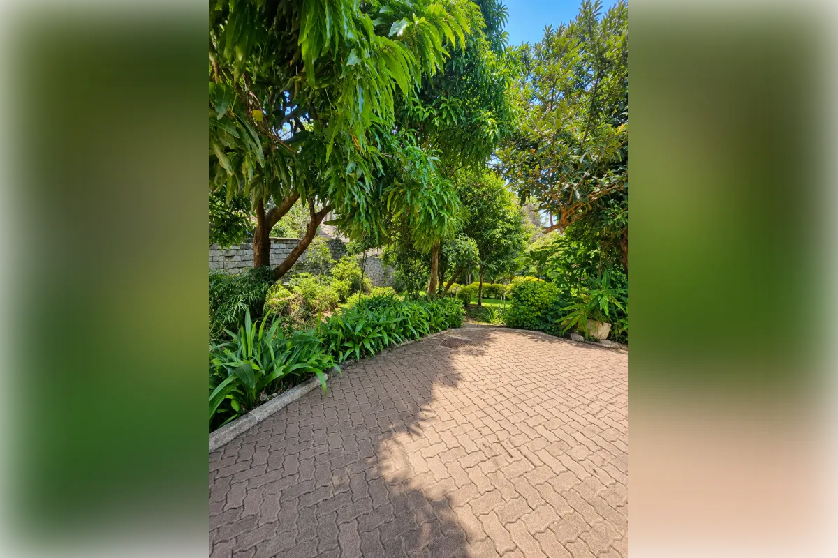 0.8 Acre Land for Sale in Lavington @Ksh. 190M