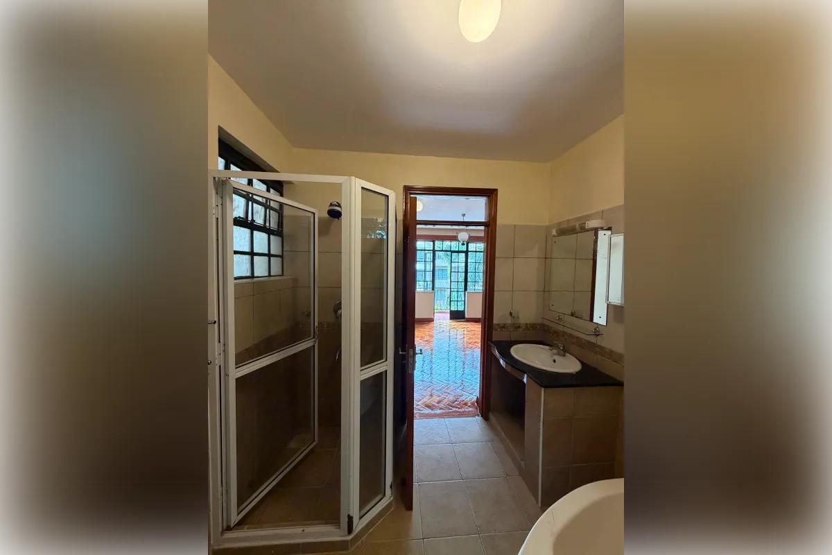 3 Bedroom All En-suite Apartment for Sale in Lavington @Ksh. 26M