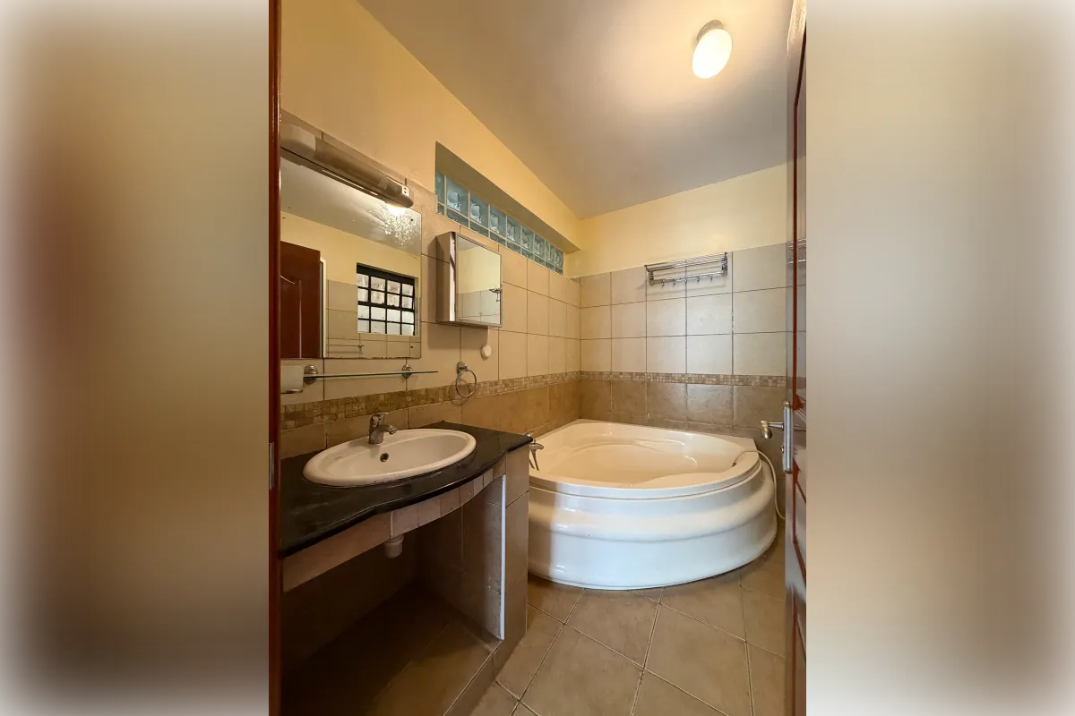 3 Bedroom All En-suite Apartment for Sale in Lavington @Ksh. 26M