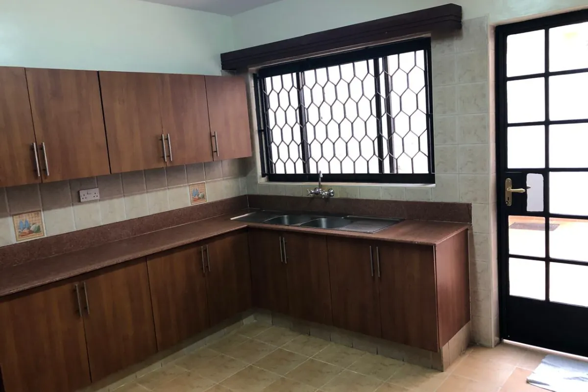 5-Bedroom Townhouse for Sale in Lavington @Ksh. 70M