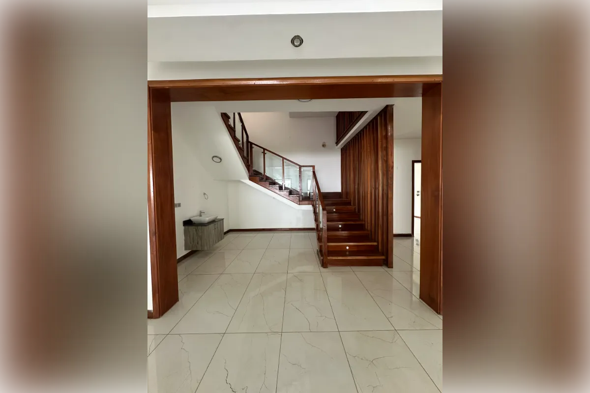 6-Bedroom Executive Townhouse Villa for Rent in Lavington