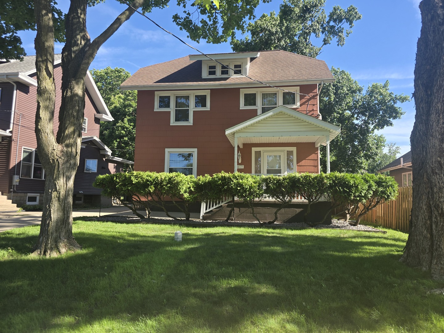 807 Apple Street