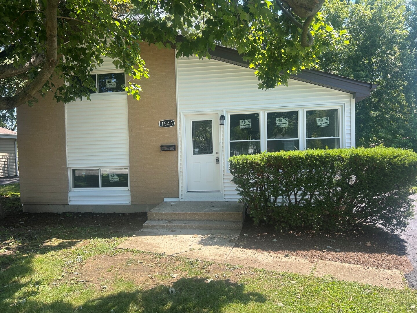 1543 Larry Lane