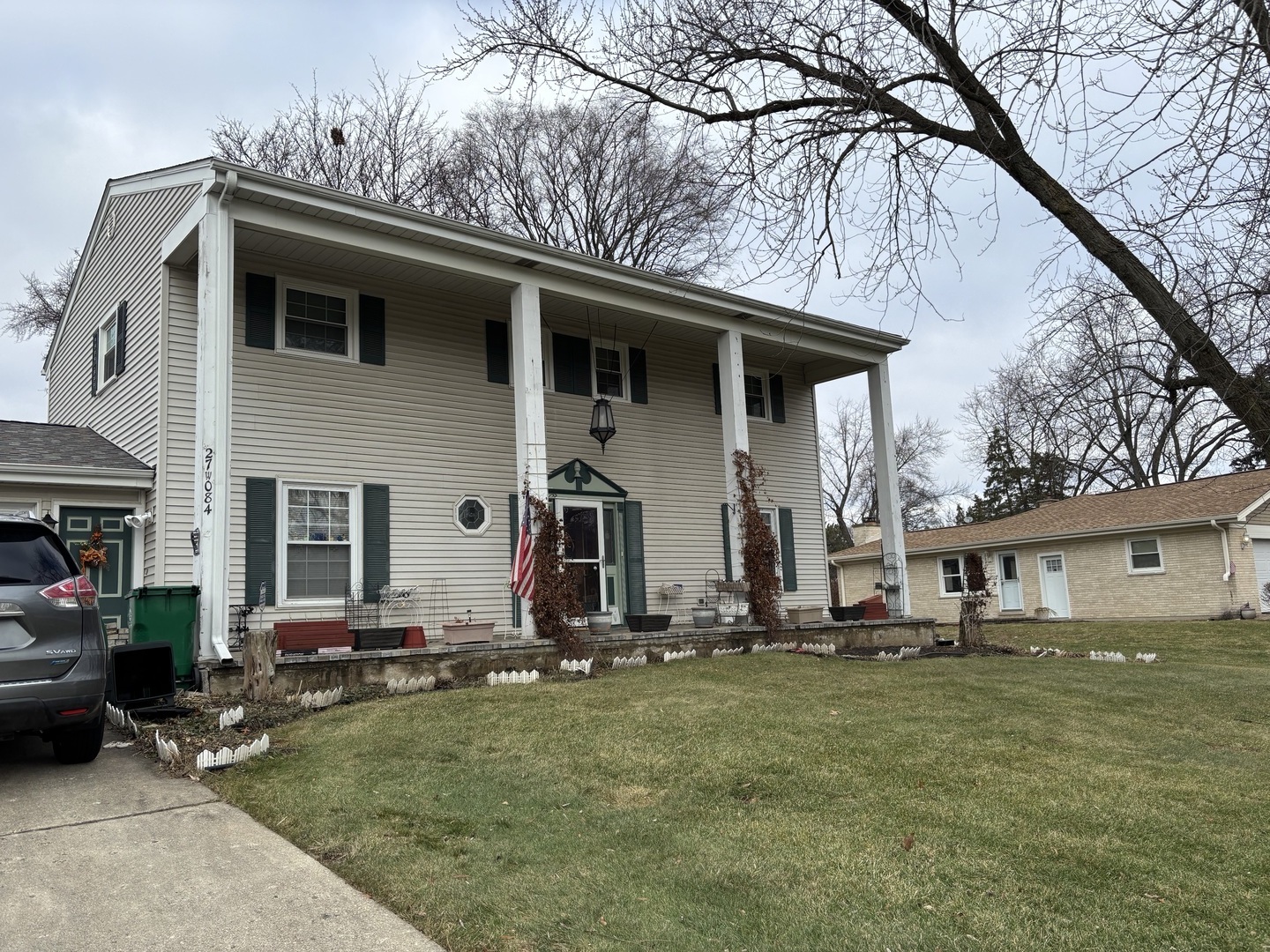 27W084 Fleming Drive