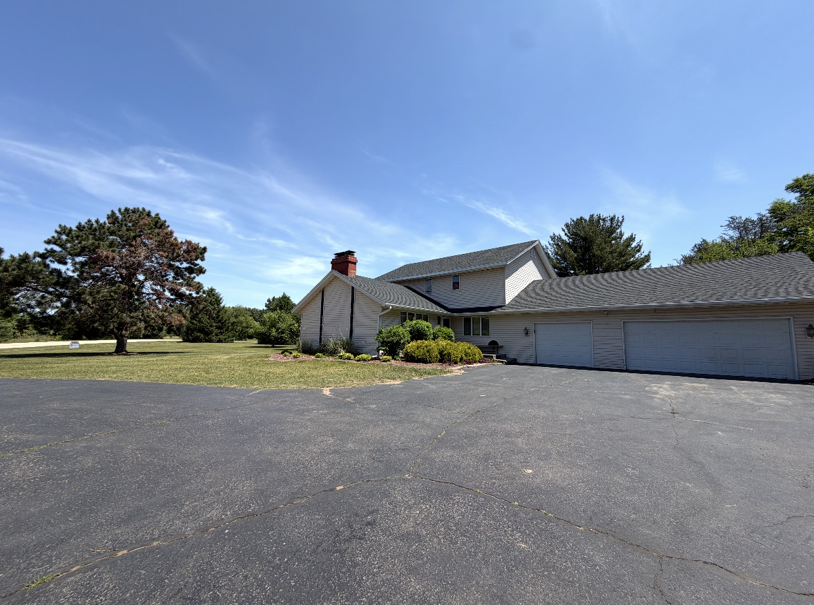 5009 Whispering Pine Circle